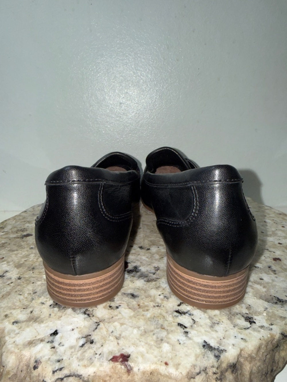 Clarks Juliet Aster Black Leather Loafers Sleek Comfort Low Block Heel Sz 8.5 - Picture 9 of 16